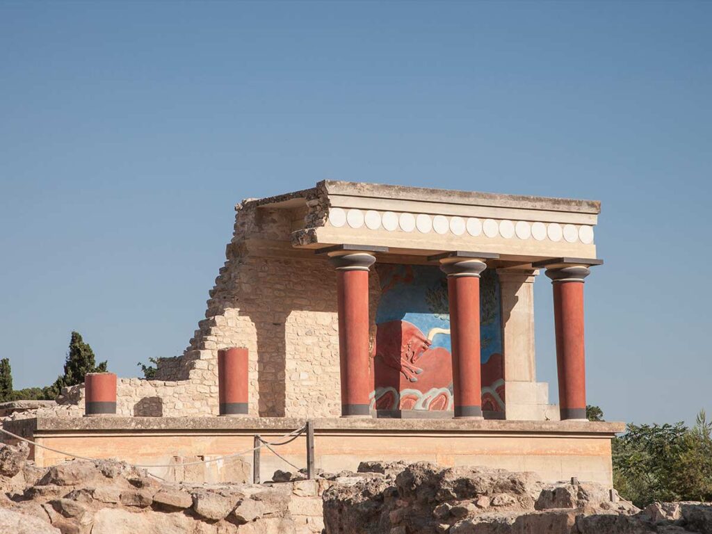 <strong>How many days in Crete? Build your perfect itinerary</strong> 1 Knossos Palace in Crete featuring Minoan architecture and historical significance, a top cultural attraction – Balos Travel