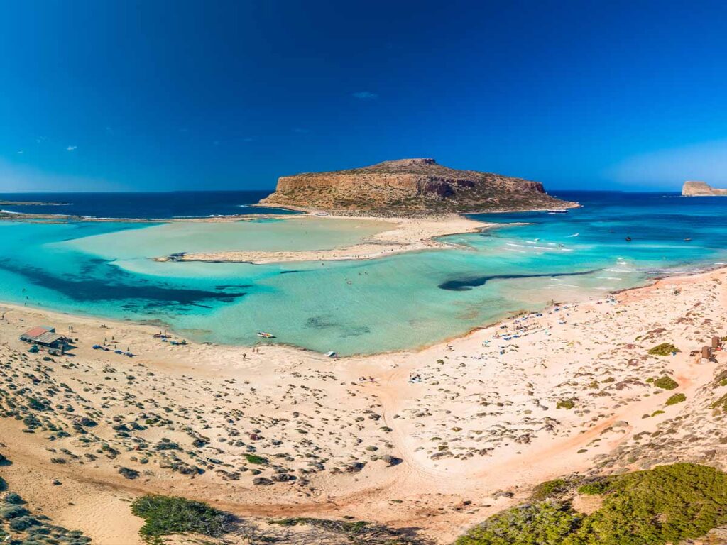 <strong>How many days in Crete? Build your perfect itinerary</strong> 3 Balos Lagoon and Gramvousa Island in Chania with turquoise waters and an exotic landscape in Crete – Balos Travel